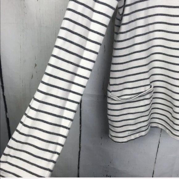 Splendid Zip Back Pockets Stripe Pullover Top Women Sz M - Picture 2 of 6